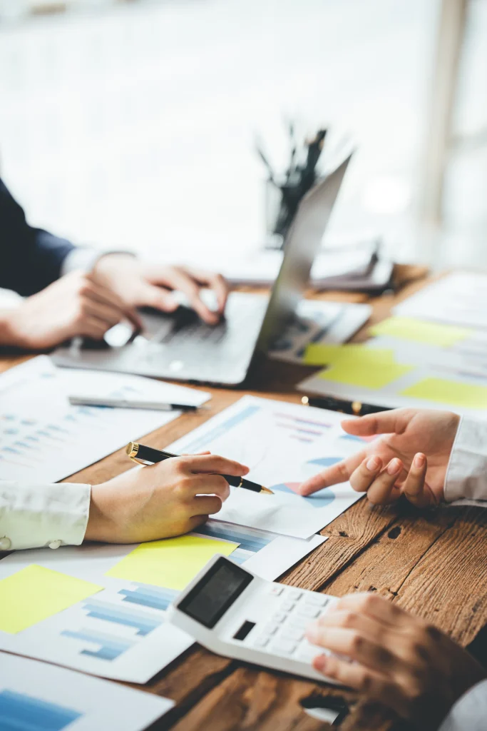 Fiscalité d'entreprise : analyse de documents et de graphiques en équipe