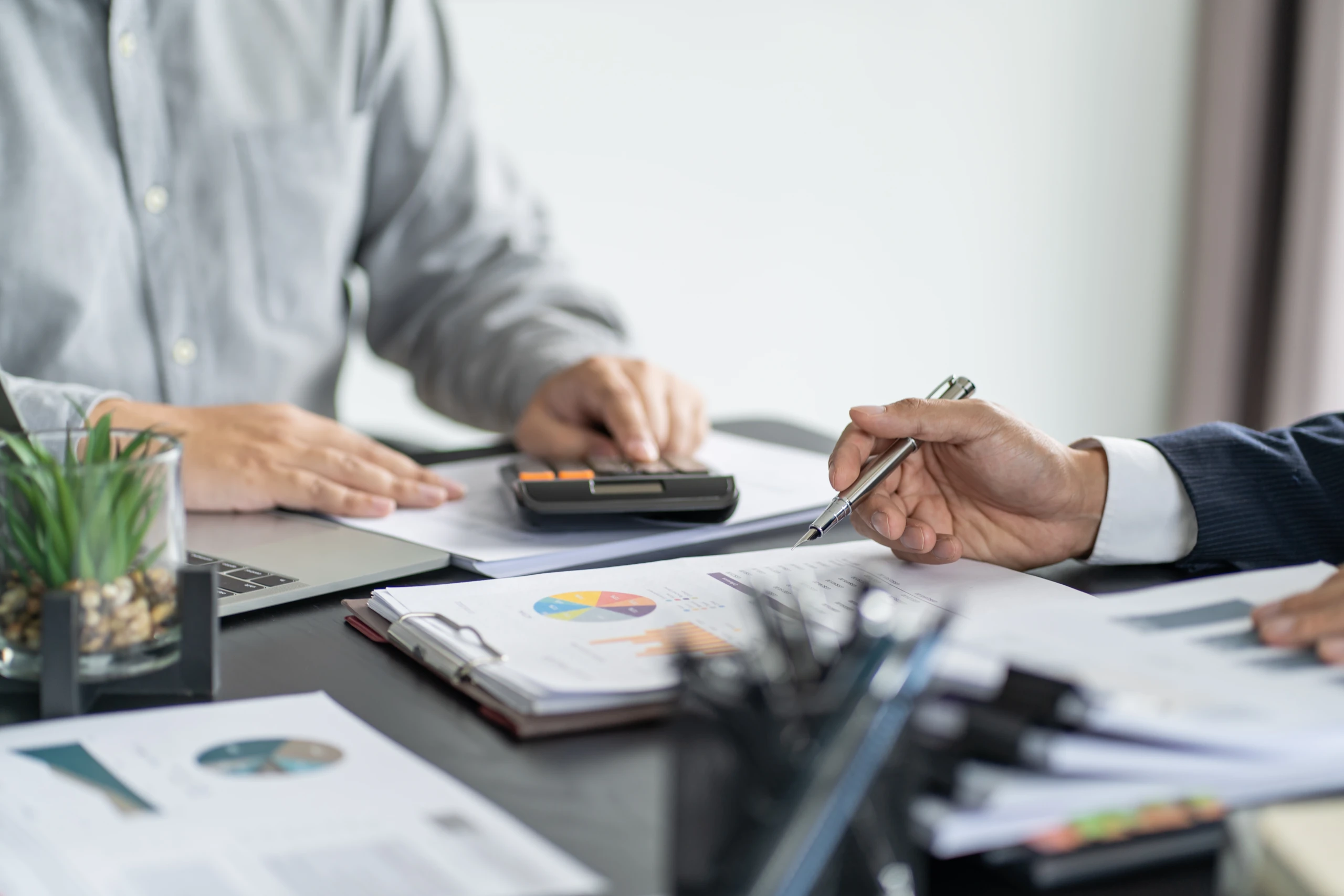 Calculatrice et documents comptables lors de l'examen d'une proposition de rectification