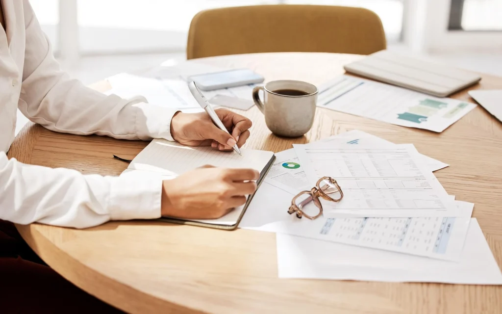 Accompagnement à la déclaration de revenus, formulaires et calculatrice